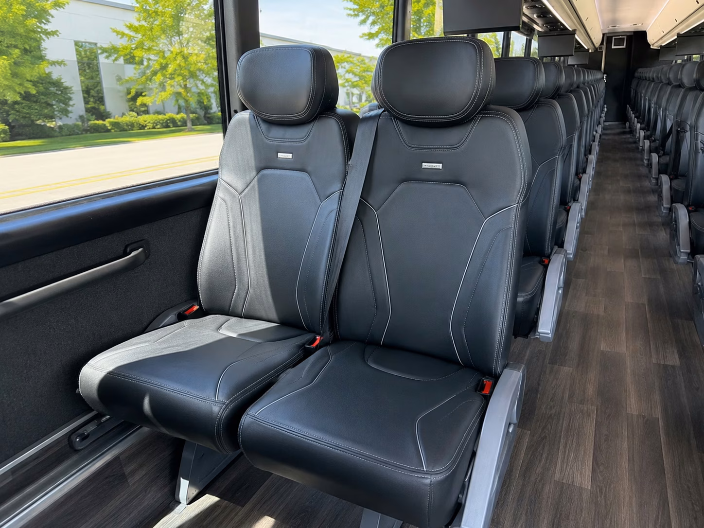 shuttle buses from fargo hotels to your wedding venue
